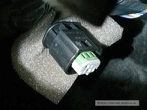 stecker_luftguetesensor_1.jpg stecker_luftguetesensor_1.jpg