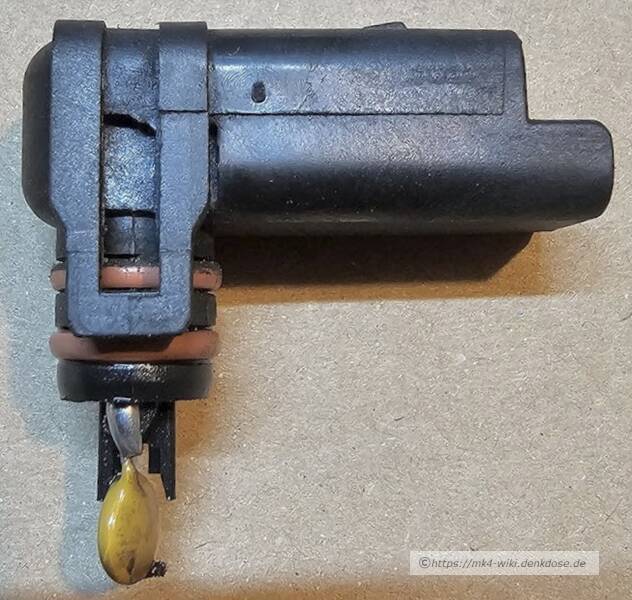 kraftstoff_temperatursensor.jpg kraftstoff_temperatursensor.jpg